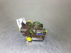 Hitachi W110A-Sauer Danfoss OLS160-152B1012-Priority valve