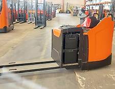 BT LPE 250 // 1.570 mm lange Gabeln / guter Zustand BT LPE 250 // 1.570 mm lange Gabeln / guter Zustand