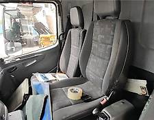 Seat Asiento Delantero Derecho Mercedes-Benz Atego 2 4-Cil. 4x2 BM 97 for MERCEDES-BENZ Atego 2 4-Cil. 4x2 BM 970/2/4/6 (2005->) 818 4X2 OM 904 LA [4,3 Ltr. - 130 kW Diesel (OM 904 LA)] truck